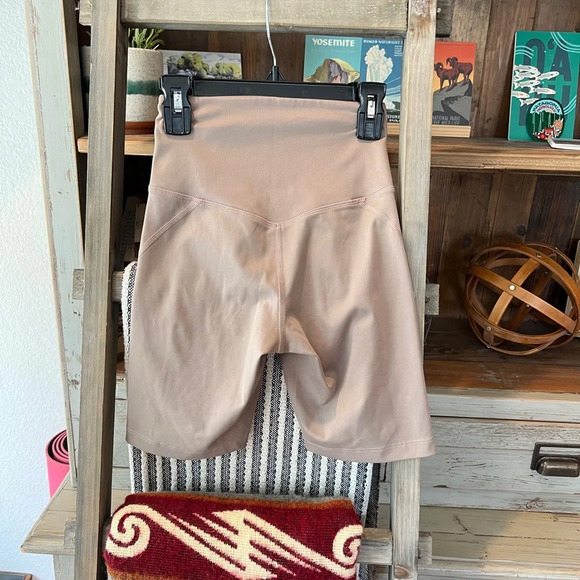 Girlfriend Collective sand bike shorts size XXS - Picture 7 of 8